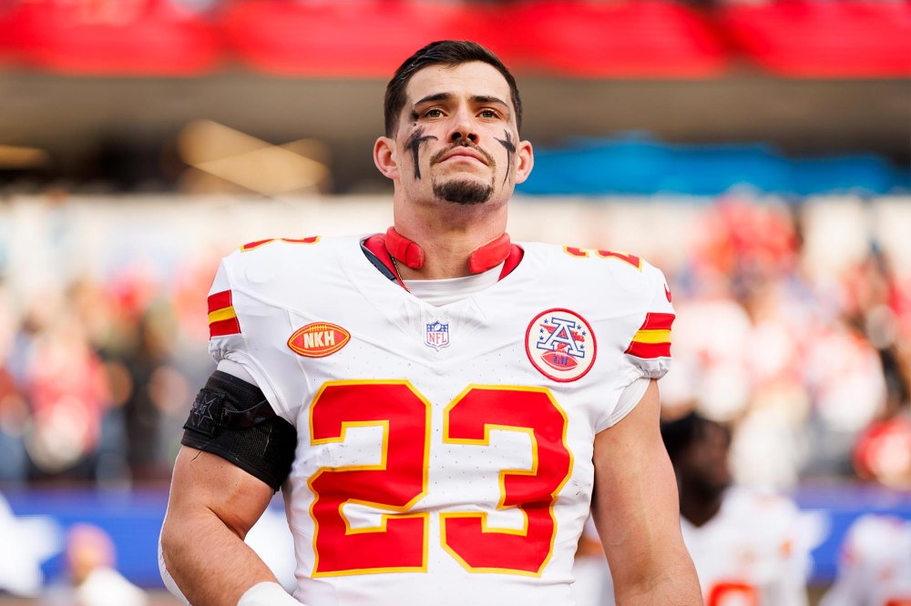 Chiefs Drue Tranquill Calls Out Bills Fans for Throwing Snowballs at Patrick Mahomes Travis Kelce 917